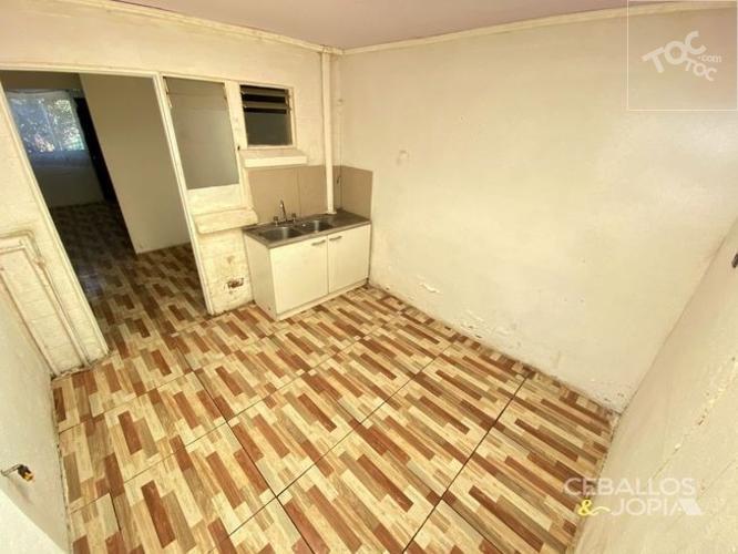 Ceballos & Jopia, Casa esquina / Villa Alemana