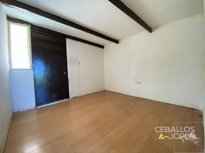 Ceballos & Jopia, Casa esquina / Villa Alemana