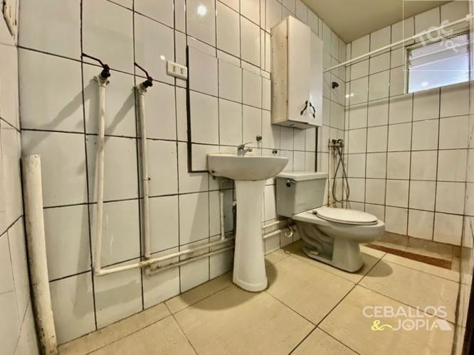 Ceballos & Jopia, Casa esquina / Villa Alemana