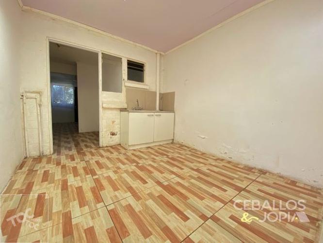 Ceballos & Jopia, Casa esquina / Villa Alemana