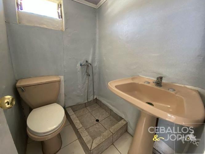 Ceballos & Jopia, Casa esquina / Villa Alemana