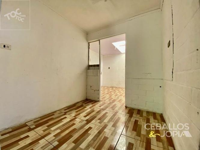 Ceballos & Jopia, Casa esquina / Villa Alemana