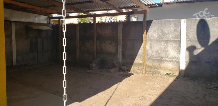 Casa en buen sector de Linares