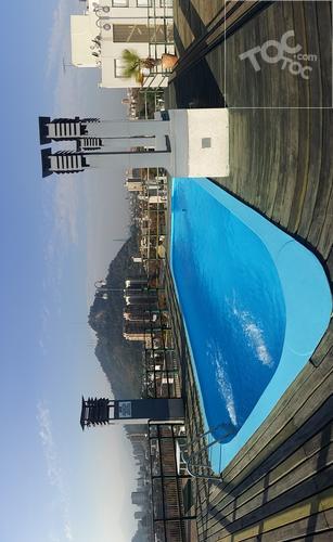 Monjitas 537, Santiago