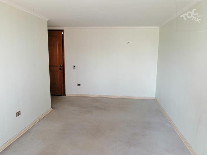 Excelente Departamento en Edificio Don Bernardo, Plaza Italia