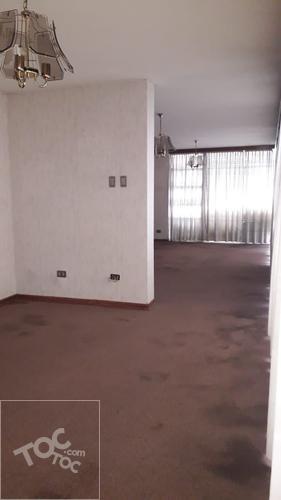 Amplia casona en plan de Viña