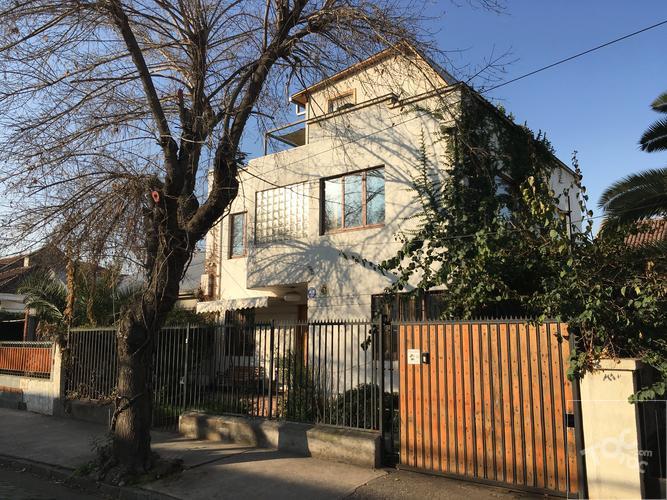 Casa en Ñuñoa, sector Miguel Claro con Sucre