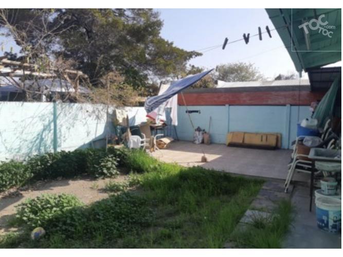 Se Vende casa de 1 piso en la Florida 3 dormitorios 1 baño , antejardin y jardín trasero con cobertizo