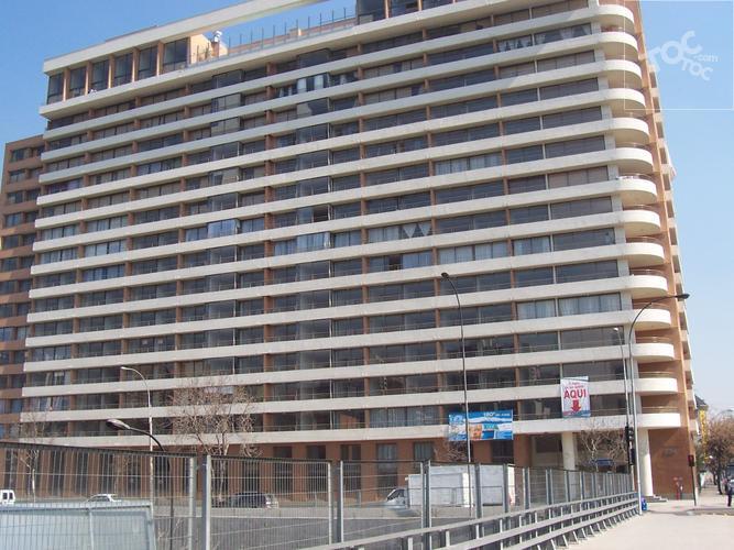 EDIFICIO CATALUÑA A PASOS METRO SANTA ANA