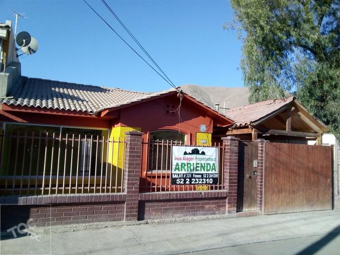 Casa en arriendo en Villa La Pradera.