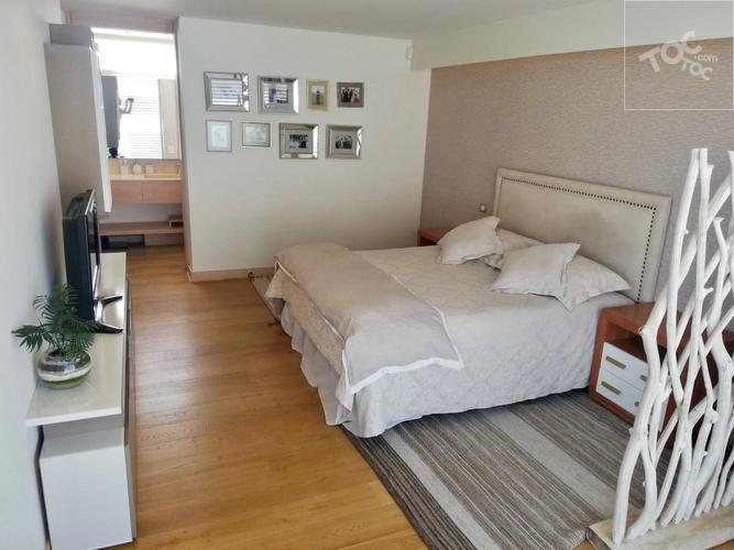 Penthouse nuevo. 420m2, 5B, 4B a pasos de Costanera