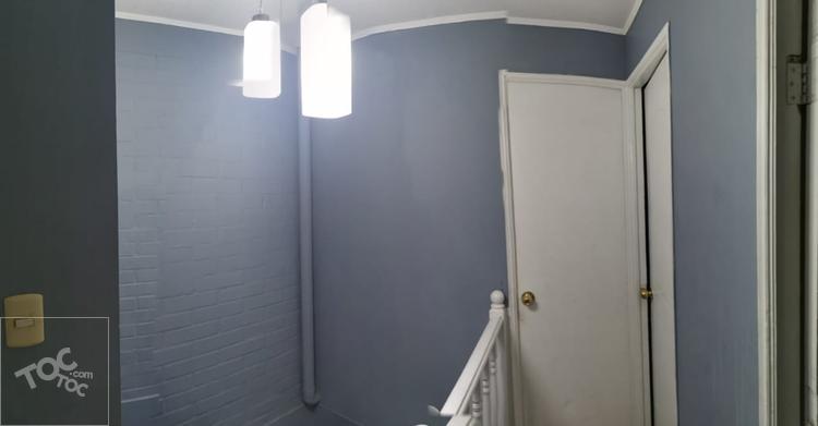 HERMOSA CASA DE DOS PISOS, TRES DORMITORIOS