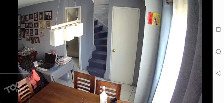 HERMOSA CASA DE DOS PISOS, TRES DORMITORIOS