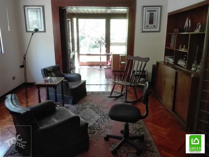 VENDO CASA EN ÑUÑOA, USO COMERCIAL Y HABITACIONAL