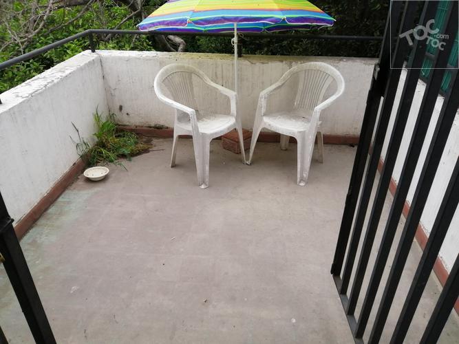 VENDO CASA EN ÑUÑOA, USO COMERCIAL Y HABITACIONAL