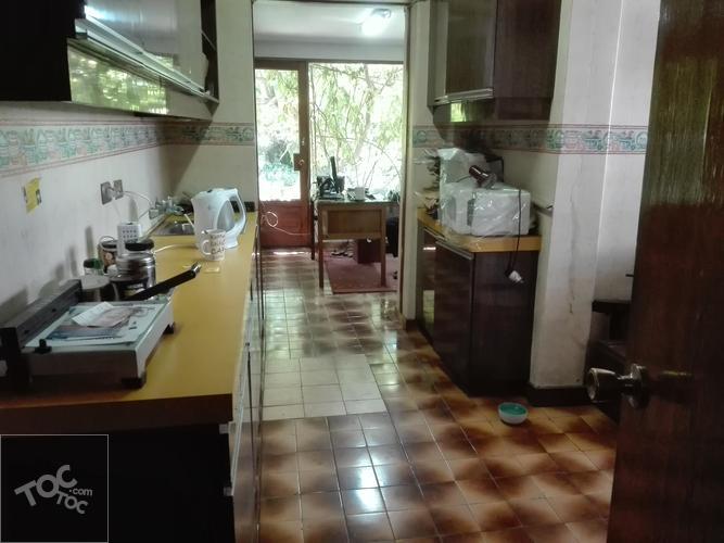 VENDO CASA EN ÑUÑOA, USO COMERCIAL Y HABITACIONAL