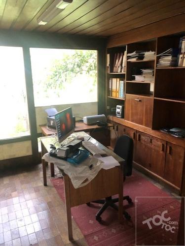 VENDO CASA EN ÑUÑOA, USO COMERCIAL Y HABITACIONAL