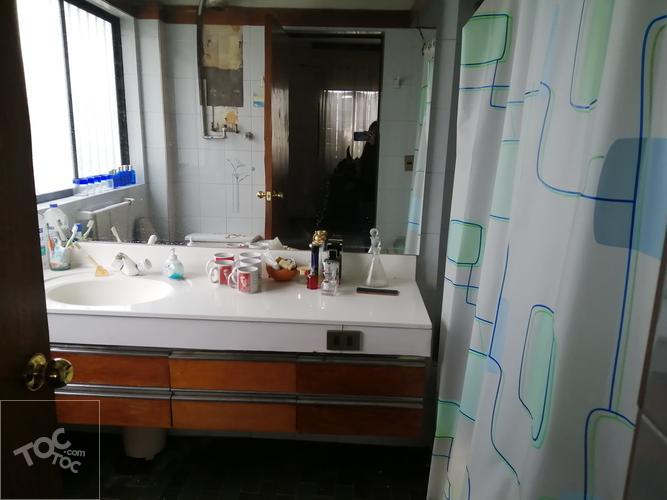 VENDO CASA EN ÑUÑOA, USO COMERCIAL Y HABITACIONAL