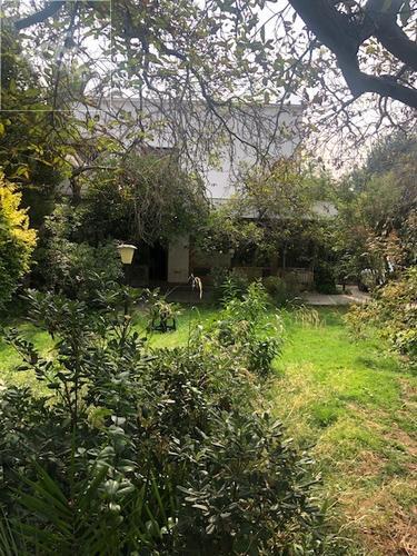 VENDO CASA EN ÑUÑOA, USO COMERCIAL Y HABITACIONAL