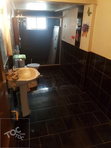 Venta de Casa pareada gran ubicación en Pje. Cerrado, Santiago