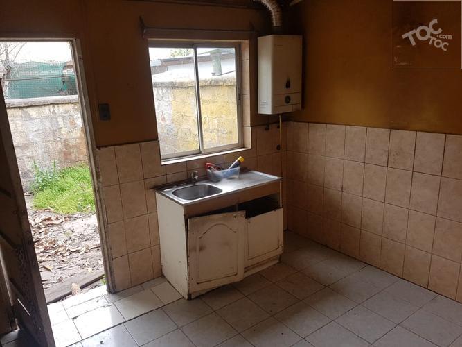 Venta de Casa pareada gran ubicación en Pje. Cerrado, Santiago