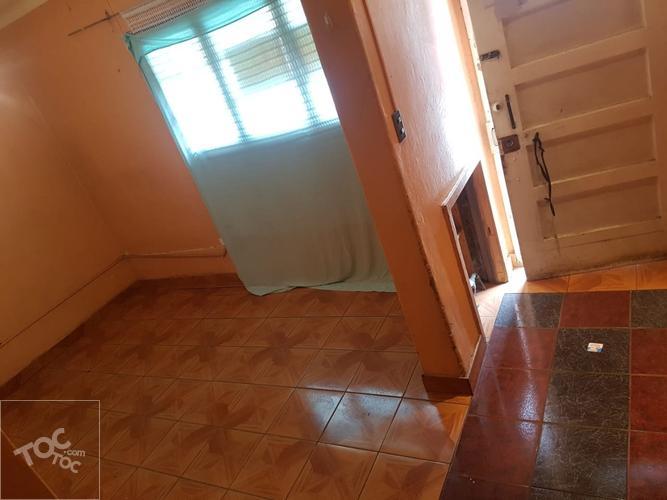 Venta de Casa pareada gran ubicación en Pje. Cerrado, Santiago