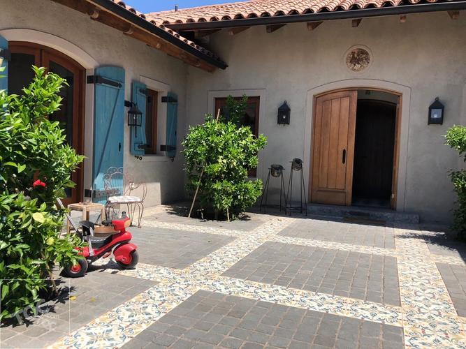Hermosa Casa Estilo Provenzal