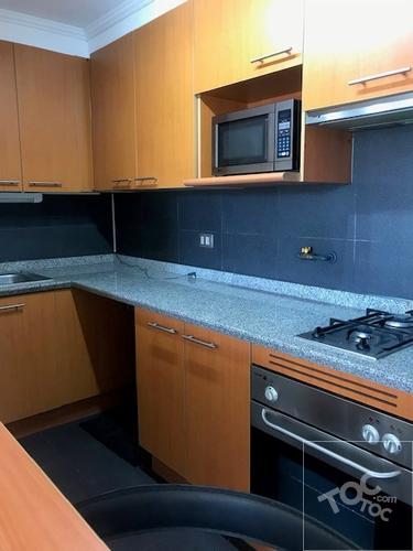 ELEGANTE DEPARTAMENTO 1 DORMITORIO 1 BAÑO TERRAZA, CON ESTACIONAMIENTO Y BODEGA, A PASOS DE METRO LOS LEONES