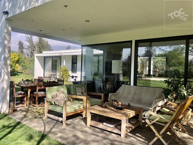 Hermosa casa mediterránea en parcela, (cerca Club de Golf Brisas de Chicureo)
