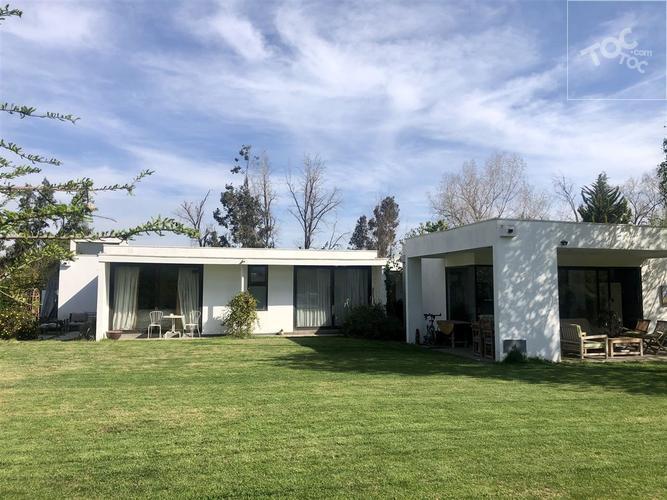Hermosa casa mediterránea en parcela, (cerca Club de Golf Brisas de Chicureo)