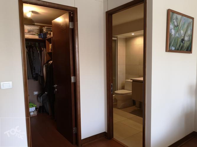 VENDEMOS DEPARTAMENTO EN PROVIDENCIA, HABITADO SÓLO UN AÑO, UBICADO EN ROBERTO DEL RIO CON POCURO Y ES NADA MENOS QUE UN MOLLER Y PEREZ COTAPOS!