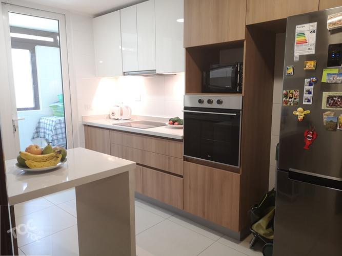 VENDEMOS DEPARTAMENTO EN PROVIDENCIA, HABITADO SÓLO UN AÑO, UBICADO EN ROBERTO DEL RIO CON POCURO Y ES NADA MENOS QUE UN MOLLER Y PEREZ COTAPOS!