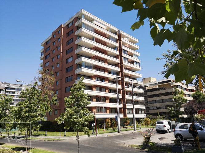 VENDEMOS DEPARTAMENTO EN PROVIDENCIA, HABITADO SÓLO UN AÑO, UBICADO EN ROBERTO DEL RIO CON POCURO Y ES NADA MENOS QUE UN MOLLER Y PEREZ COTAPOS!