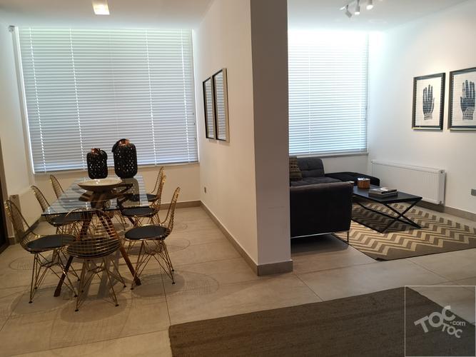 VENDEMOS DEPARTAMENTO EN PROVIDENCIA, HABITADO SÓLO UN AÑO, UBICADO EN ROBERTO DEL RIO CON POCURO Y ES NADA MENOS QUE UN MOLLER Y PEREZ COTAPOS!