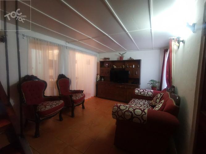 VENTA LINDA CASA EN PASAJE INTERIOR