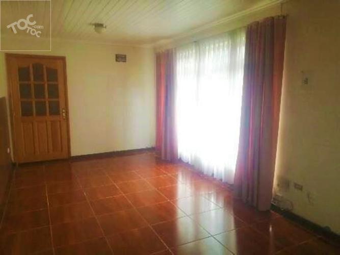 Casa con amplio terreno