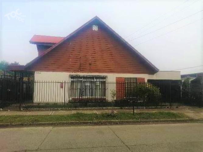 Casa con amplio terreno