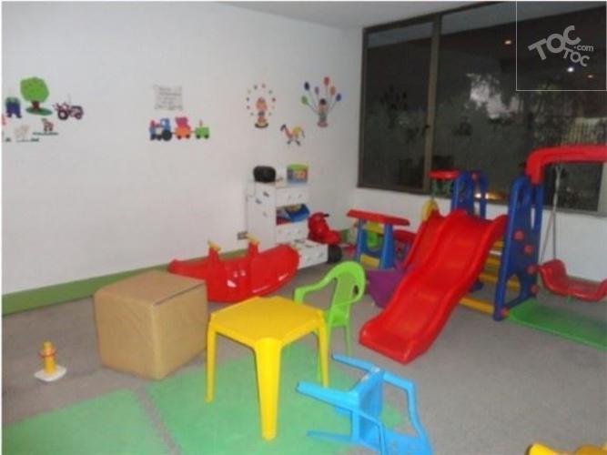 Departamento Tobalaba / Cristóbal Colón / Metro