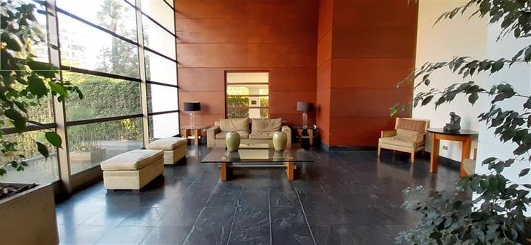 Departamento Tobalaba / Cristóbal Colón / Metro