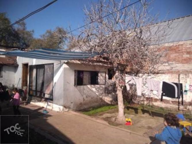 Amplia casa de 7D 3B, piso mixto, Comuna de San Joaquin