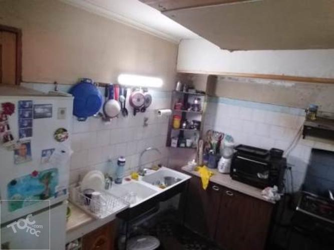 Amplia casa de 3 Pisos con 7D 3B en Calle Piramide Comuna de San Joaquin