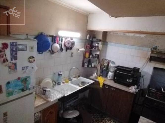 Amplia casa de 3 Pisos con 7D 3B en Calle Piramide Comuna de San Joaquin