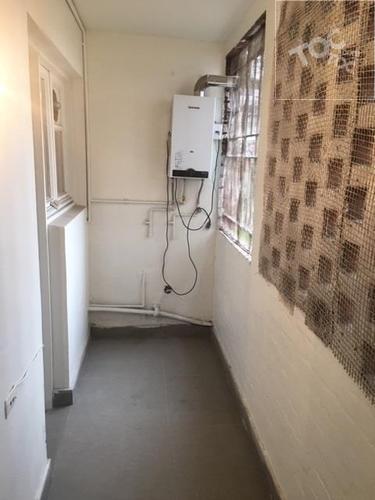 METRO ÑUÑOA / DEPARTAMENTO REMODELADO CON ESTACIONAMIENTO Y BODEGA