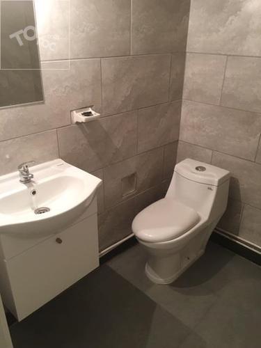 METRO ÑUÑOA / DEPARTAMENTO REMODELADO CON ESTACIONAMIENTO Y BODEGA