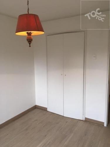 METRO ÑUÑOA / DEPARTAMENTO REMODELADO CON ESTACIONAMIENTO Y BODEGA