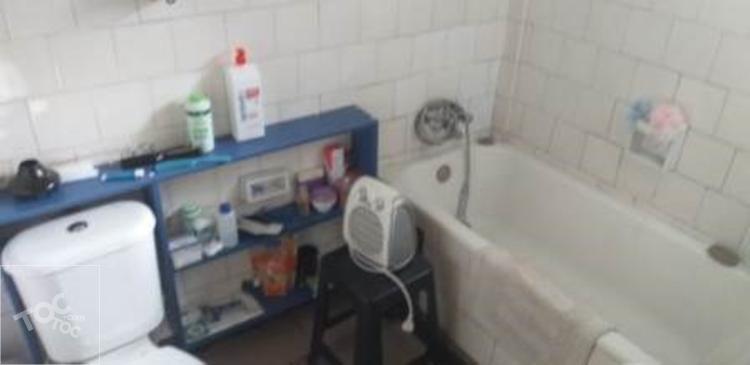 Amplia casa de 3 Pisos con 7D 3B en Calle Piramide Comuna de San Joaquin
