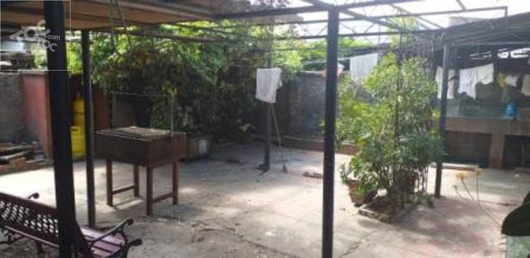 Amplia casa de 3 Pisos con 7D 3B en Calle Piramide Comuna de San Joaquin