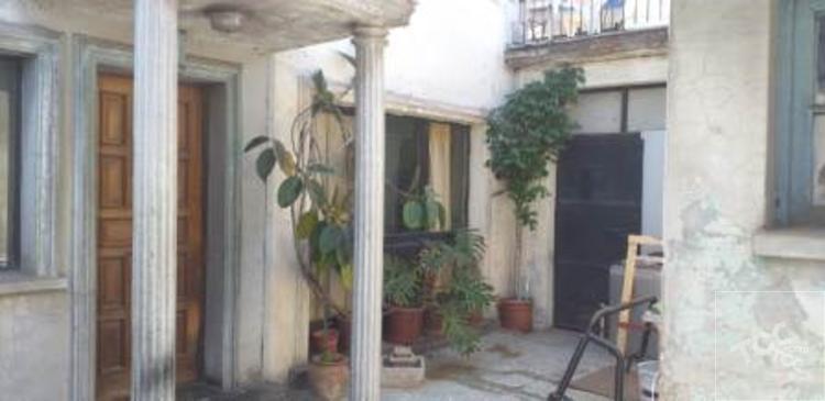 Amplia casa de 3 Pisos con 7D 3B en Calle Piramide Comuna de San Joaquin
