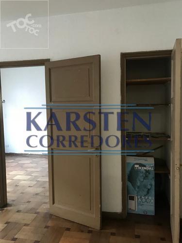 ARRIENDO DEPARTAMENTO DE 1D 1B EN UN PISO 6 A DOS CUADRAS DEL METRO ESTACIÓN SANTA LUCIA EN SANTIAGO CENTRO
