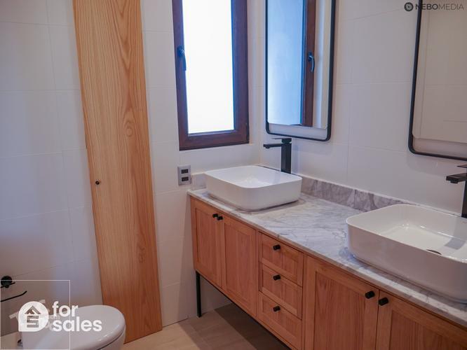SE VENDE HERMOSA CASA CON VISTA AL MAR